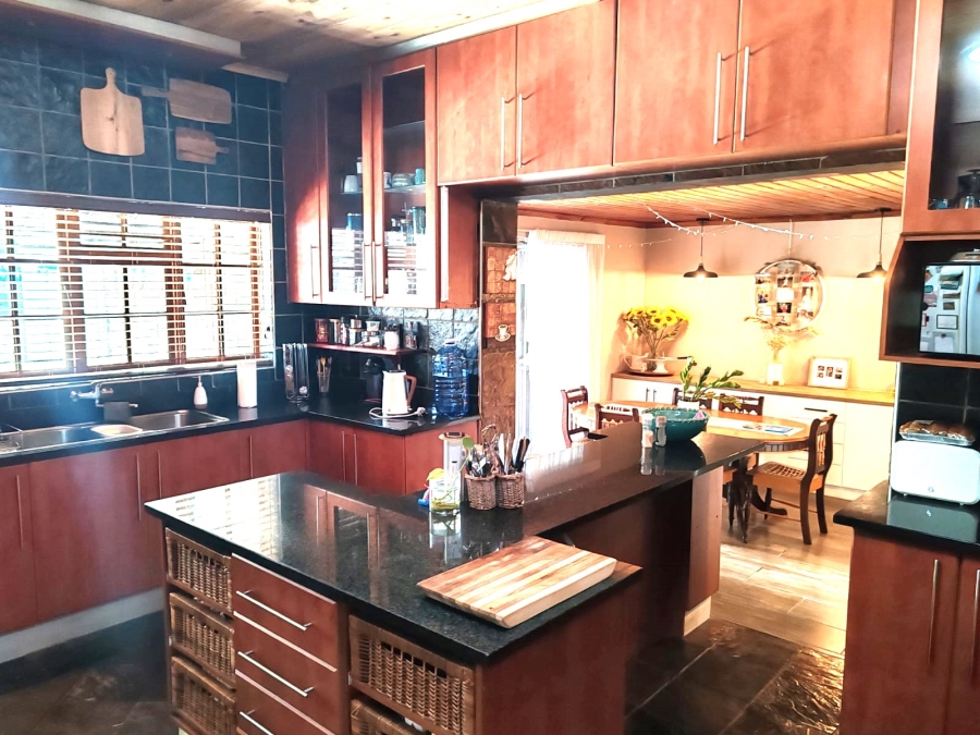 5 Bedroom Property for Sale in Bothasrus Eastern Cape